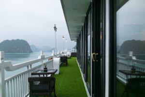 Aurora Cruise 2 - Sundeck (2)